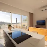 Elegant 3-bed House W Jacuzzi, Sea Views & Lift Mellieħa