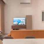 Vakantiehuis Elegant 3-bed House W Jacuzzi, Sea Views & Lift Mellieħa