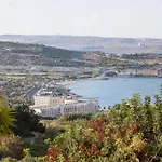 Elegant 3-bed House W Jacuzzi, Sea Views & Lift Mellieħa