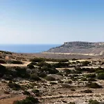 Vakantiehuis Elegant 3-bed House W Jacuzzi, Sea Views & Lift Mellieħa