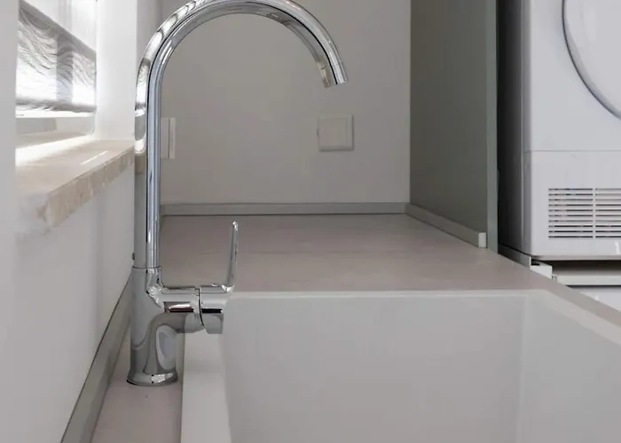 Elegant 3-bed House W Jacuzzi, Sea Views & Lift Semesterbostad Mellieħa