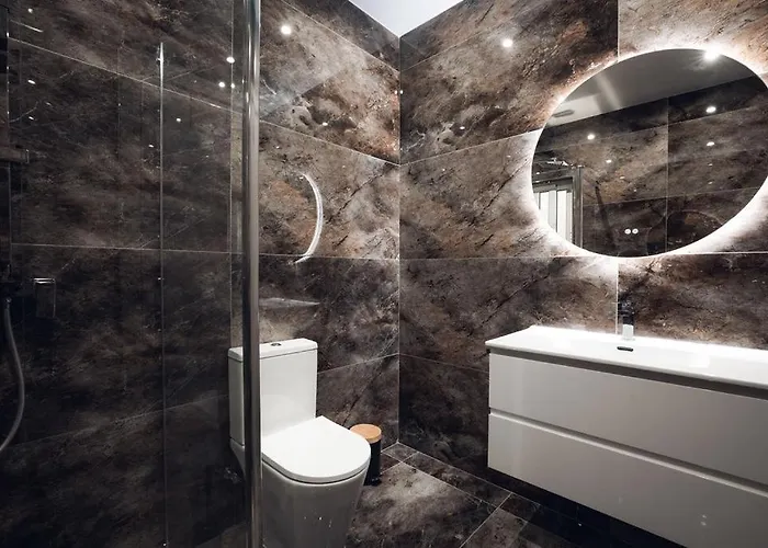 Elegant 3-bed House W Jacuzzi, Sea Views & Lift Mellieha