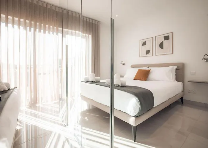 Casa de Férias Elegant 3-bed House W Jacuzzi, Sea Views & Lift *