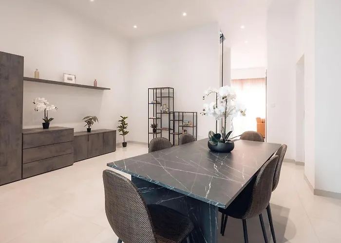 Elegant 3-bed House W Jacuzzi, Sea Views & Lift * Mellieħa