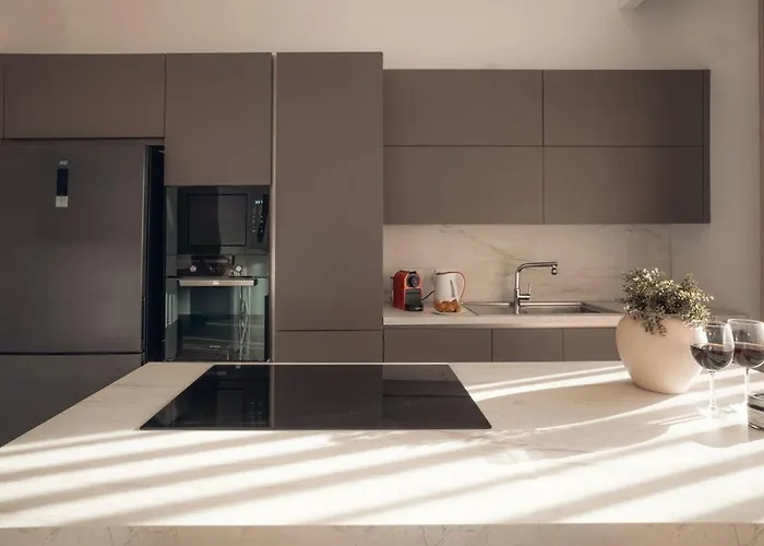 Elegant 3-bed House W Jacuzzi, Sea Views & Lift Casa de Férias Mellieha