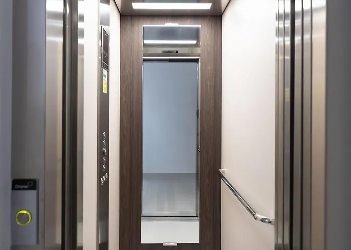 Elegant 3-bed House W Jacuzzi, Sea Views & Lift * Mellieha