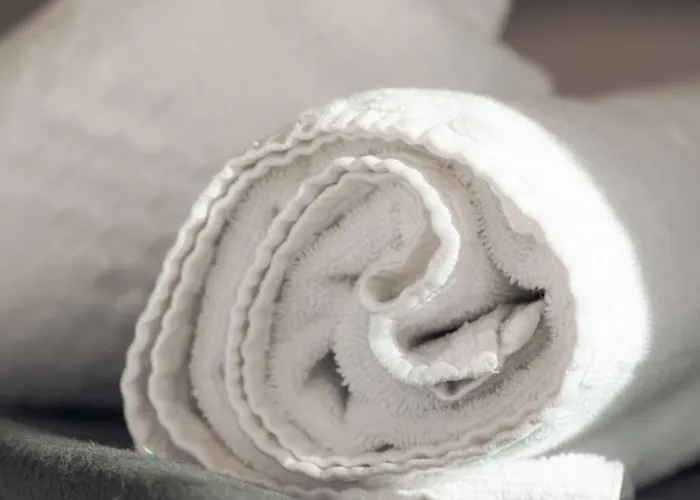 Elegant 3-bed House W Jacuzzi, Sea Views & Lift * Mellieha