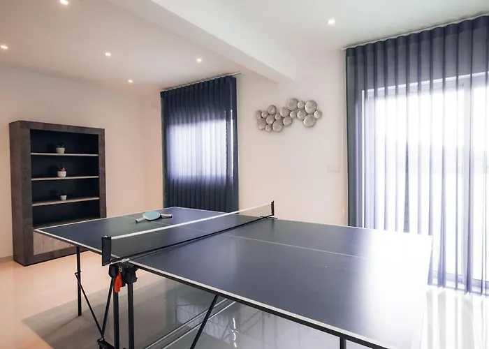 Elegant 3-bed House W Jacuzzi, Sea Views & Lift * Mellieħa