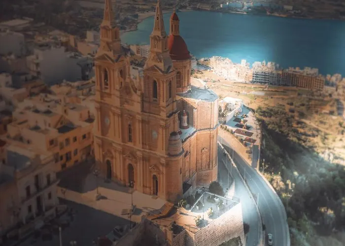 Casa de Férias Elegant 3-bed House W Jacuzzi, Sea Views & Lift